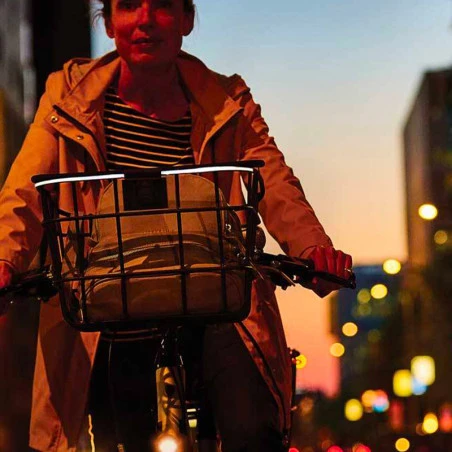 Panier Vélo Guidon Alu BASIL Bremen Avec LED 4 Panier Vélo Guidon Alu BASIL Bremen Avec LED – Image 2