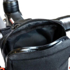 Petite Sacoche De Guidon Pour Téléphone Restrap -Gazelle Velo Boutique petite sacoche de guidon pour telephone restrap 4