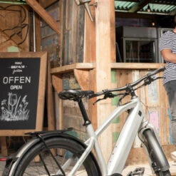 Vélo électrique STROMER ST1 - 2022 - Light Grey -SPORT - L - 814Wh - KINEKT - SUNTOUR -Gazelle Velo Boutique velo electrique stromer st1 2022 light grey cadre sport taille l 814wh kinekt et suntour 3